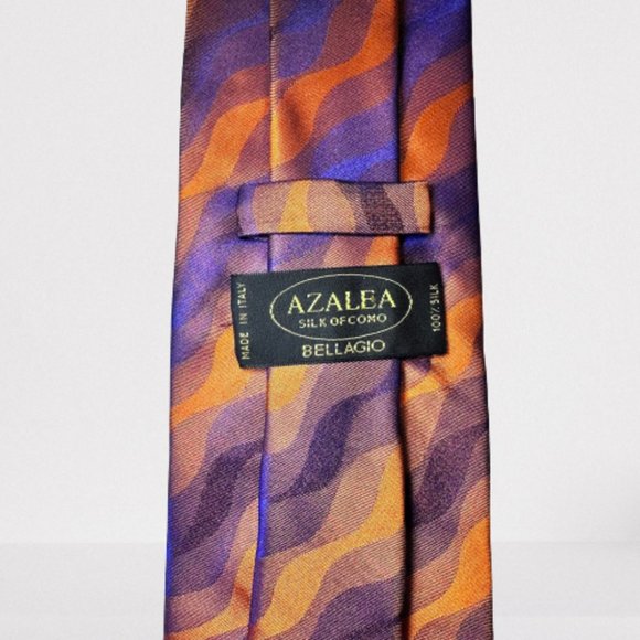 Azalea Tie 100% Silk Tie Made in Bellagio Como Italy Geometric Pattern Purple - Picture 1 of 4